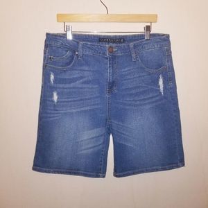 Tinseltown distressed shorts size 15